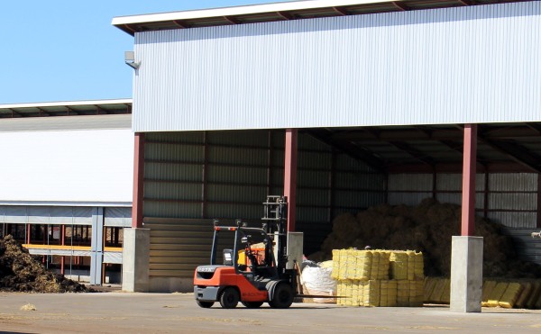 フォークリフト